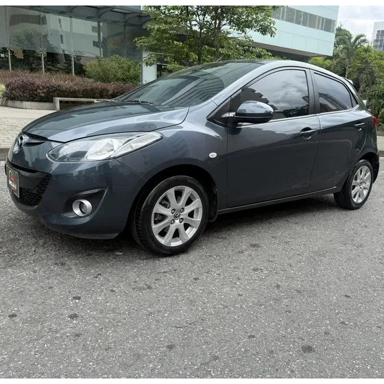 Mazda 2 2014 1.5 Automático Hb Full Equipo Hermoso Vencambio