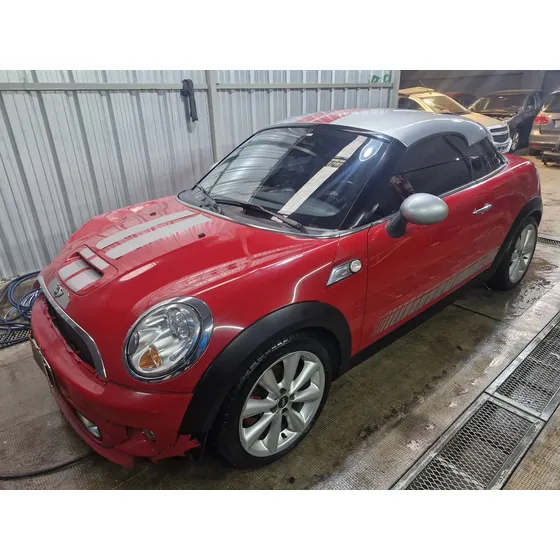 Mini Cooper -chocado-