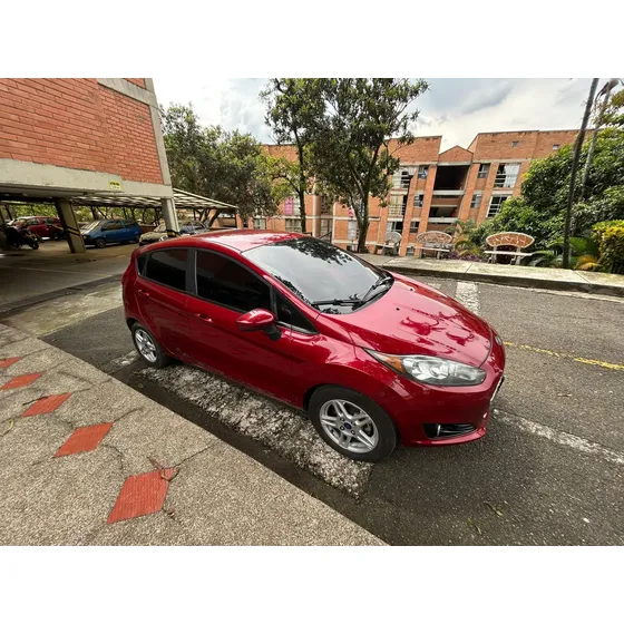 Ford Fiesta 1.6 Hatchback Se