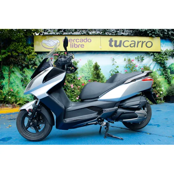 Kymco Downtown 300i