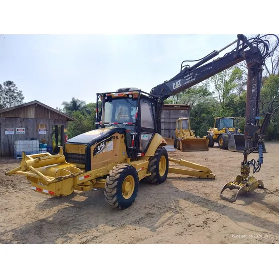 Retroescavadeira Caterpillar 416e Ano 2007 