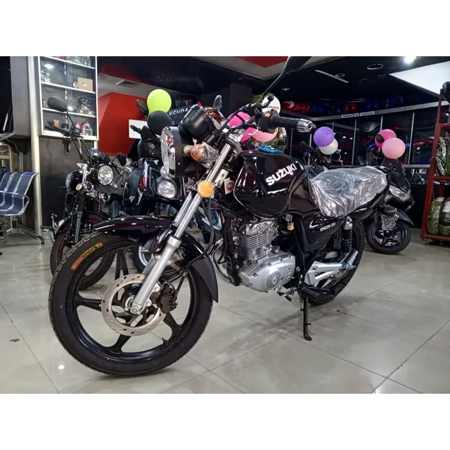Moto Suzuki En 125