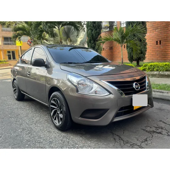 Nissan Versa 1.6 Sense