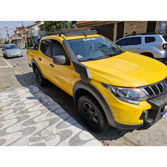 Mitsubishi Triton 2022