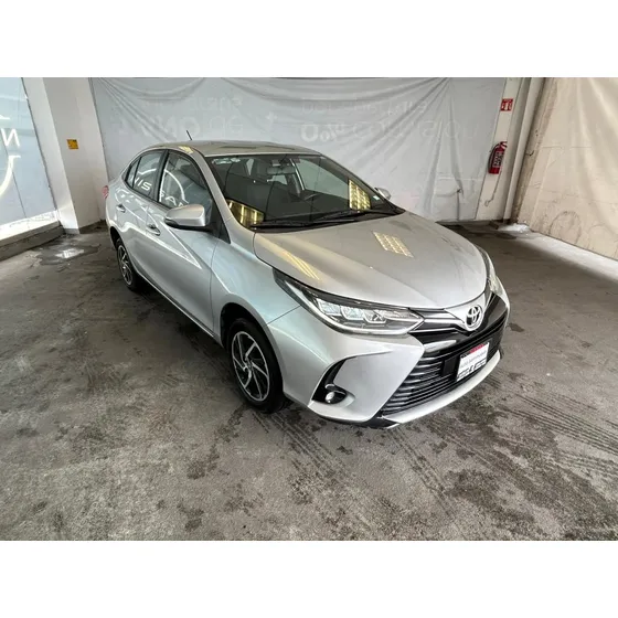 Toyota Yaris 1.5 S Sedan Mt