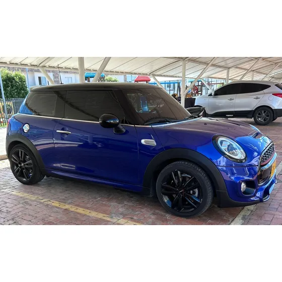 Mini Cooper S 2.0 Twinpower Turbo (192 Caballos De Fuerza) Ejemplar #1/20 De La Edición Especial De 10 Años De La Marca