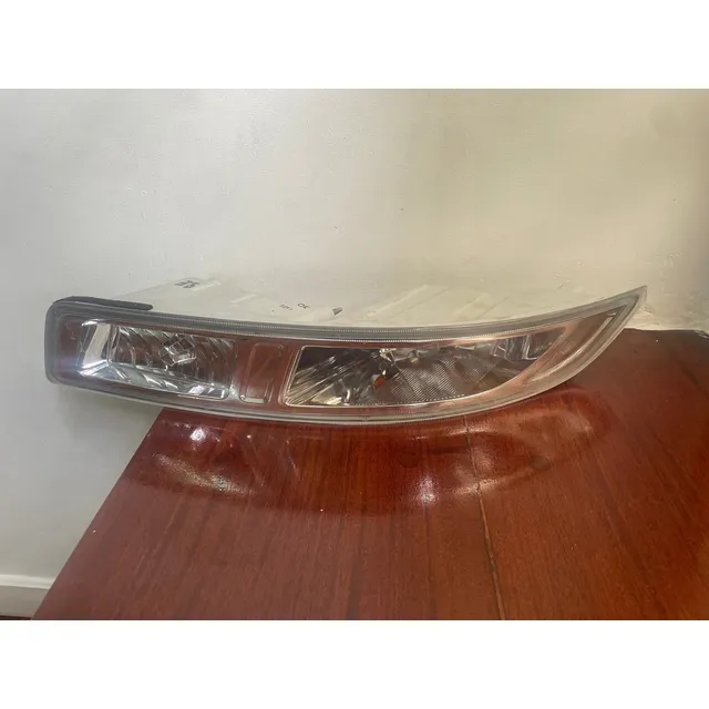 Faro Frontal De Nissan  Izquierdo