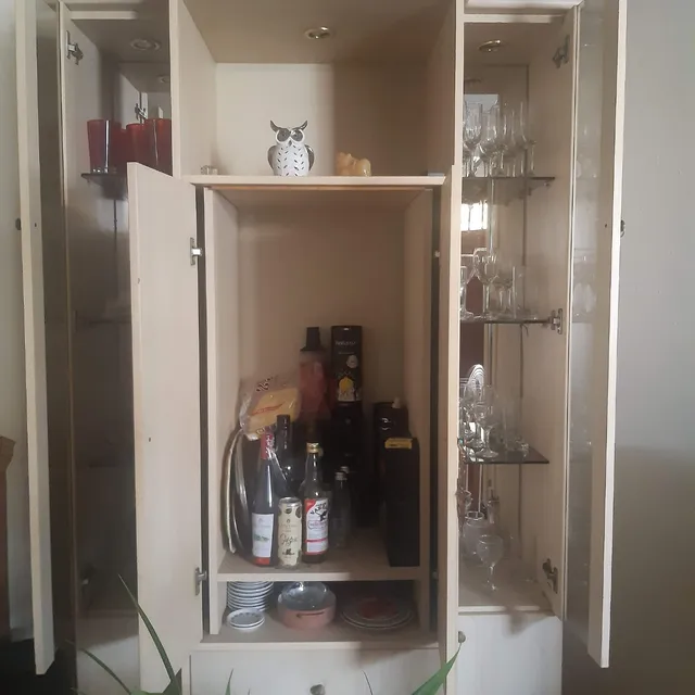 Remato: Mueble / Bar Vitrina De Sala Con Cajones Y Luzes