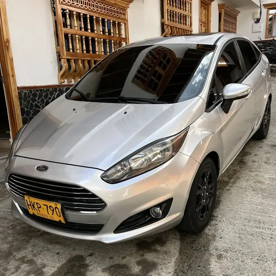 Ford Fiesta 2014 1.6 Sportback Se Mecánica