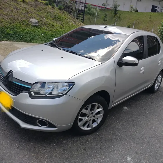 Renault Logan 2017 1.6 Privilege