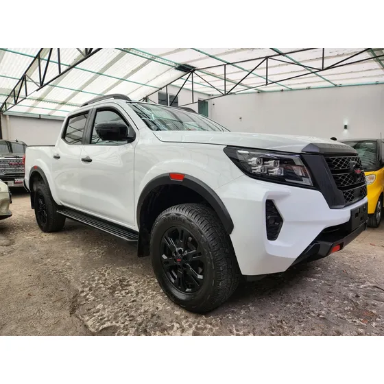 Nissan Frontier 4.0 Pro-4x V6 4x4 At