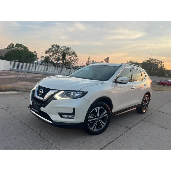 Nissan X-trail 2.5 Advance 2 Row Cvt