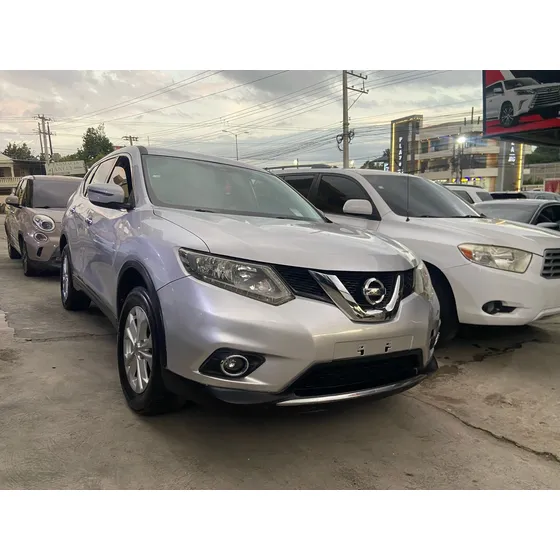 Nissan X-trail .