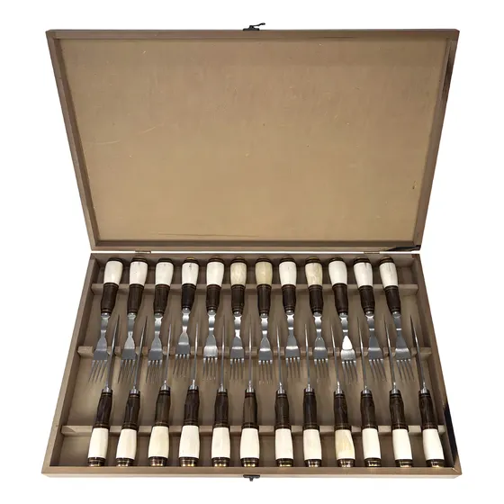 Set De Cubiertos Juego X12 Comensales Asado Tenedor + Cuchillo Regalo Casamientos Mango Simil Hueso Y Madera Hoja De 12cm Acero Inoxidable Excelente Filo