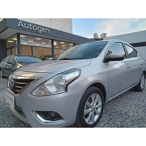 Nissan Versa 1.6 Advance At