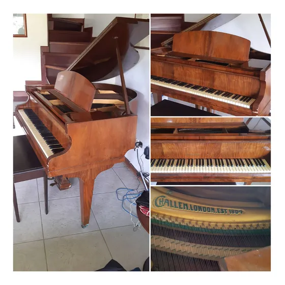 Piano Baby Cola Challen London (usado)