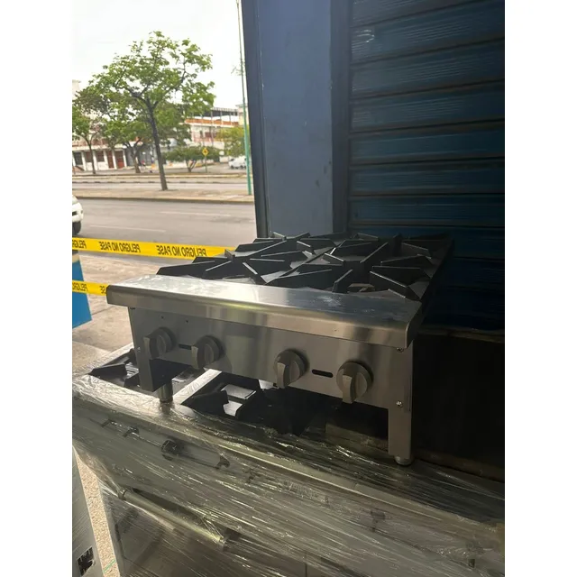 Cocedor De Pasta  Y Cocina De Acero Inoxidable A Gas