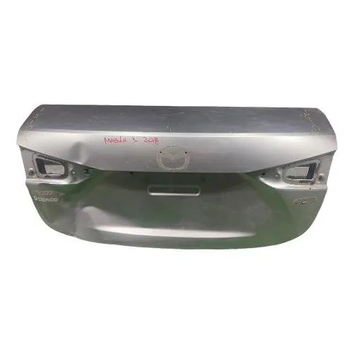 Tapa Maleta Mazda 3 2018 Usado Detalle 18120
