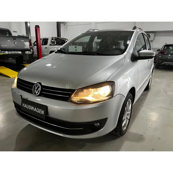Volkswagen Suran 1.6 Comfortline 101cv