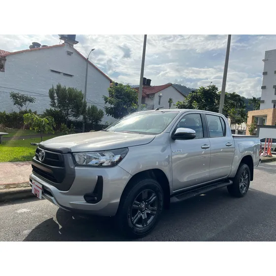 Toyota Hilux 2.4 Diésel 4x4