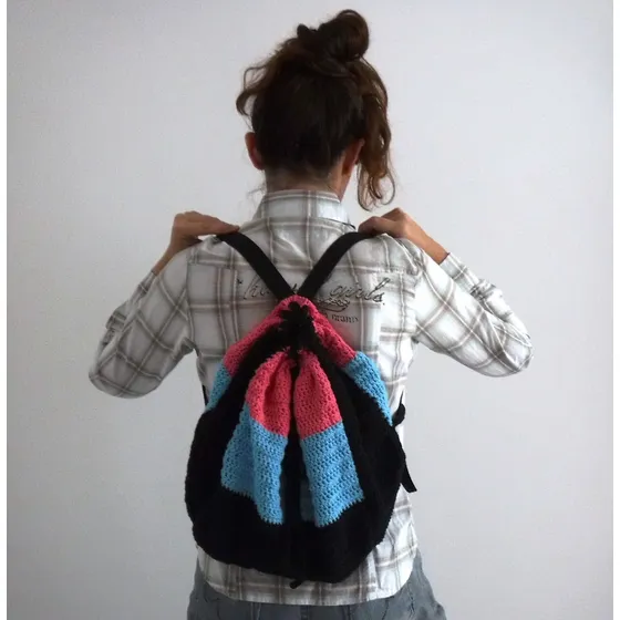 Mochila Tejida Crochet Tamaño Mediano