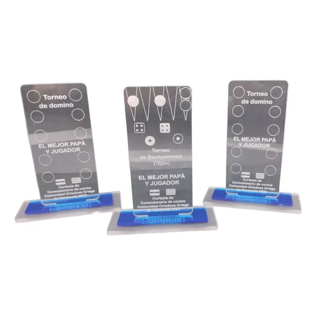 Trofeos Y Reconocimientos En Acrílico 5mm/ 18cm De Alto