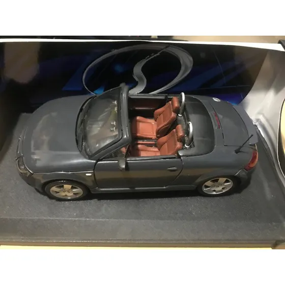 Audi Tt Roadster A Escala 1:18