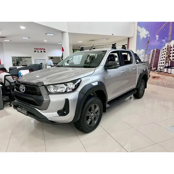 Toyota Hilux 4x4 Dc Sr 2.8 Mt