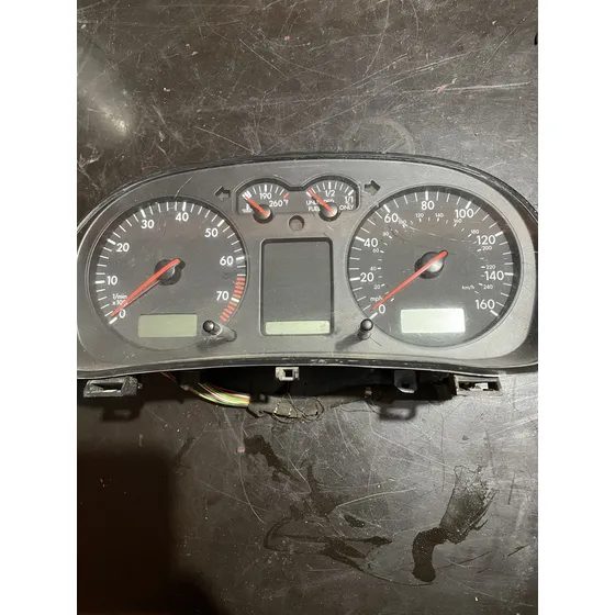 Cluster  Jetta A4 Golf Mk4 Automático Vw (usado)