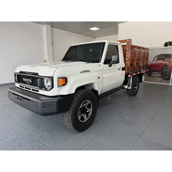 Toyota Land Cruiser 79 2025 4.0 Chasis