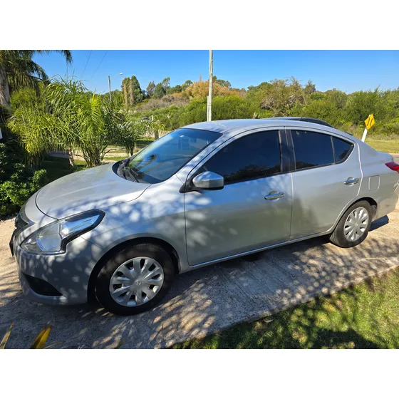 Nissan Versa 1.6 Drive At