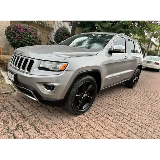 Jeep Grand Cherokee 5.7 Limited Lujo 4x2 Mt
