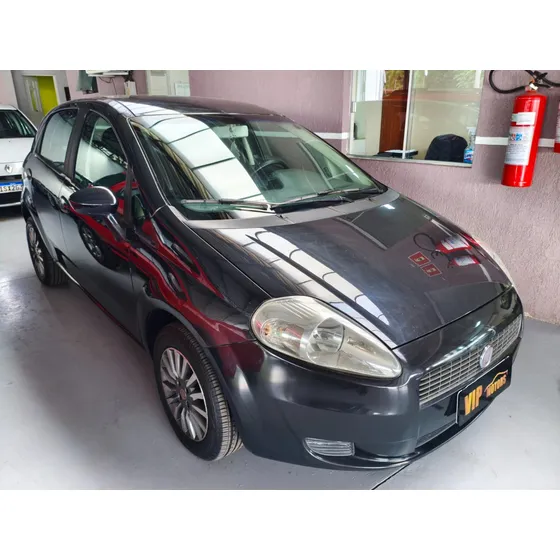 Fiat Punto 1.4 Attractive 8v Flex 4p Manual