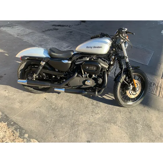 Harley Davidson Sportster Xl 883 R