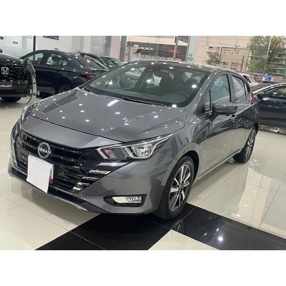 Nissan Versa 1.6 Advance Mt