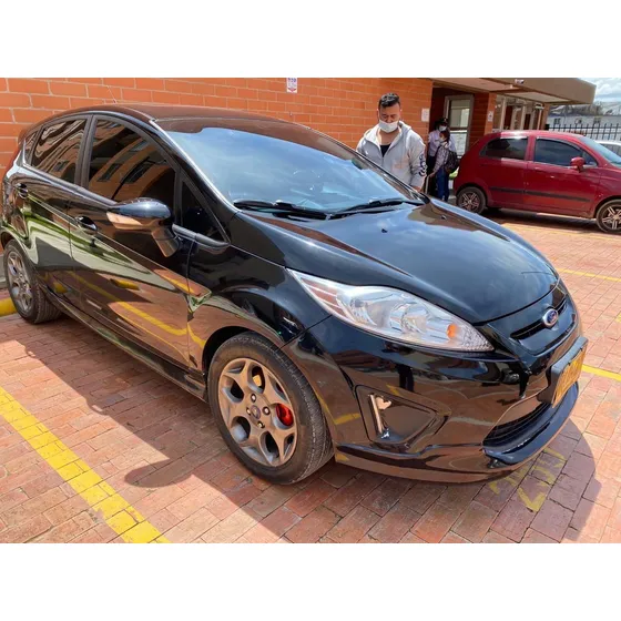 Ford Fiesta 1.6 Hatchback Mecánica