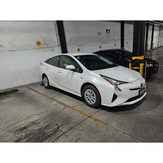 Toyota Prius 1.8 Premium Cvt