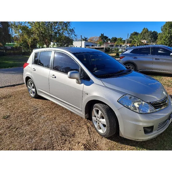 Nissan Tiida 1.8 Advance Sedan At (fb Full 2011)