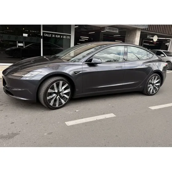Tesla Model 3 2026 0.0 Rwd