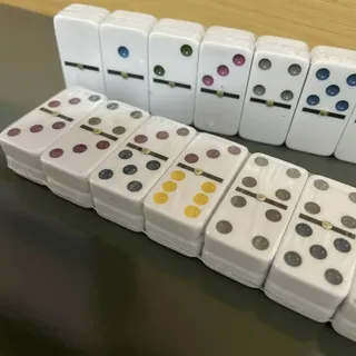 Dominó Profissional Grosso 9,5mm Colorido 28 Peças C/ Estojo