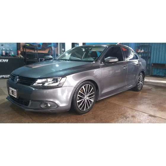 Volkswagen Vento 2.0 Sportline Tsi 200cv Bi-xenon