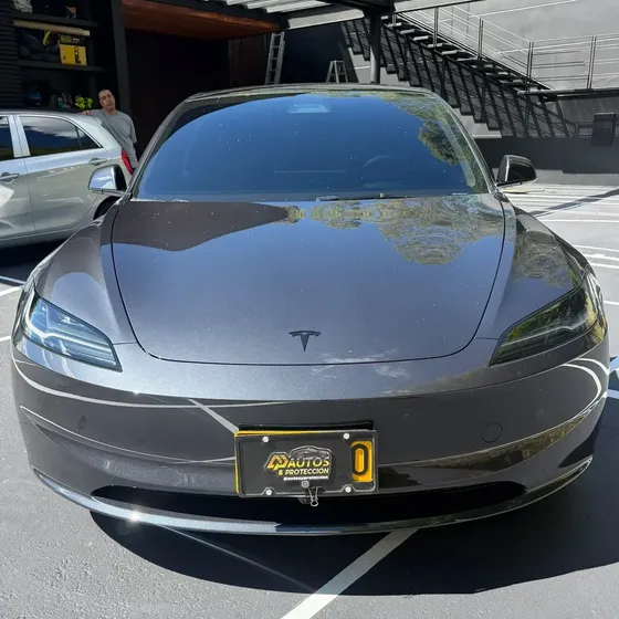 Tesla Model 3 2026 0.0 Rwd