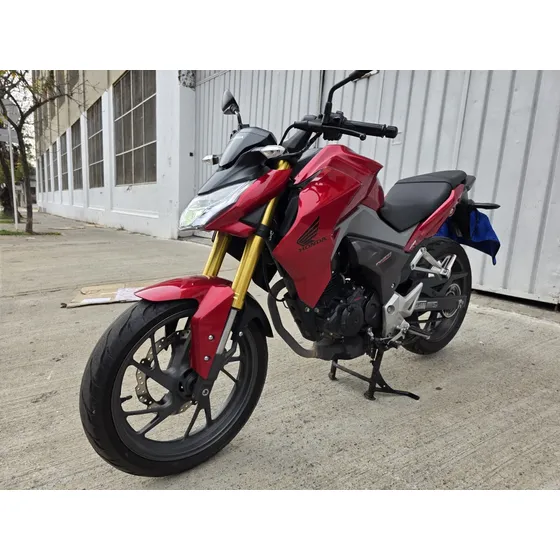 Vendo Moto Honda Cb190r .2017 17 500km