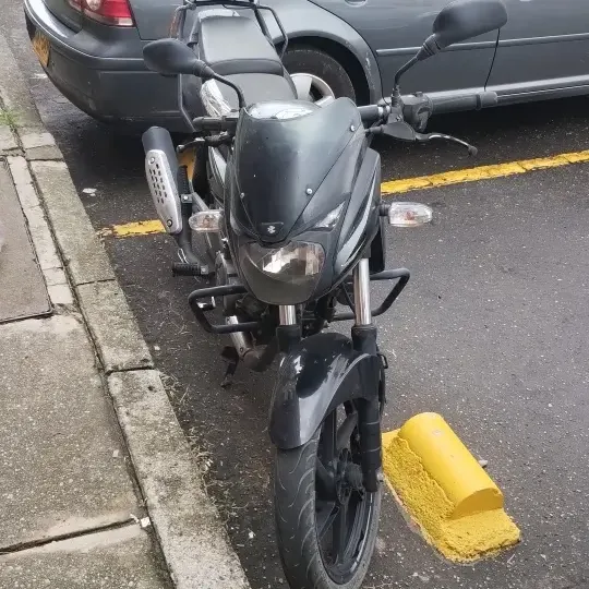Pulsar 180 2018