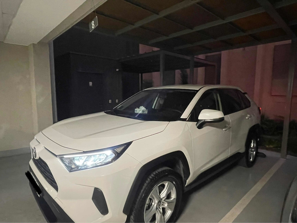 Toyota Rav4 Le 2.0