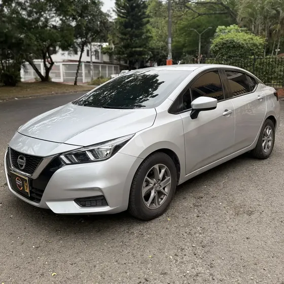 Nissan Versa 2022 1.6 Sense Cvt