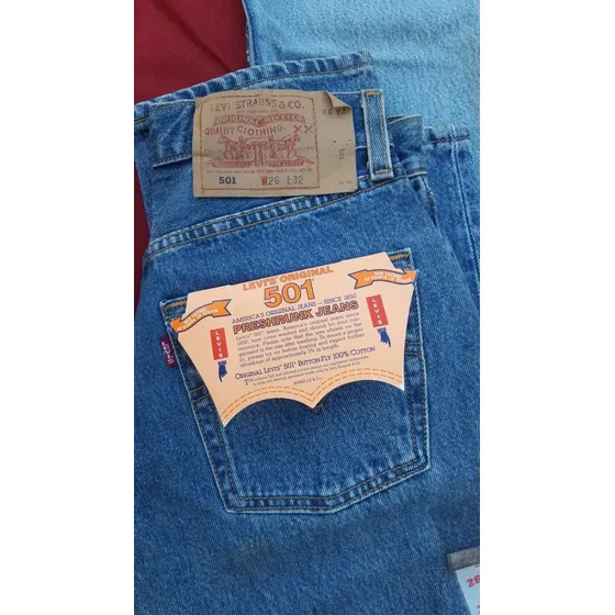 Jean Levi's Strauss-501; 26/32. Color Azul Nuevo. Imperdible