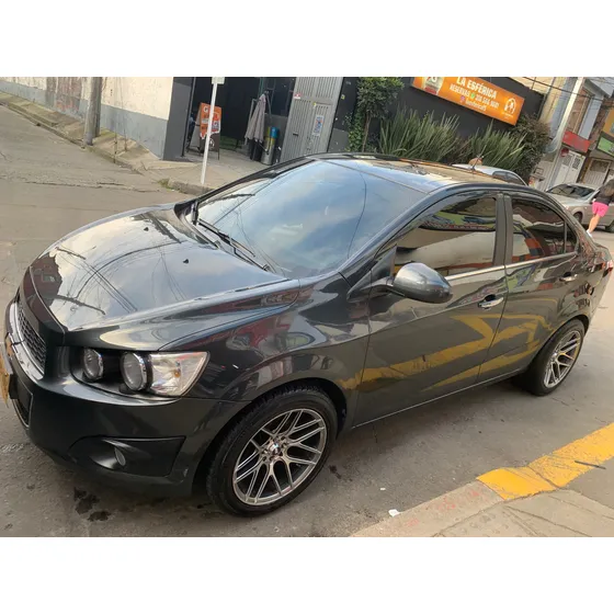 Chevrolet Sonic 1.6 Lt 5 P