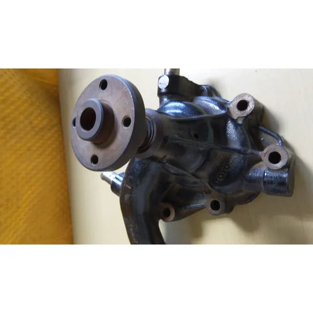 Bomba De Agua Toyota Machito Motor 2f. 4,5   Cuello Largo.
