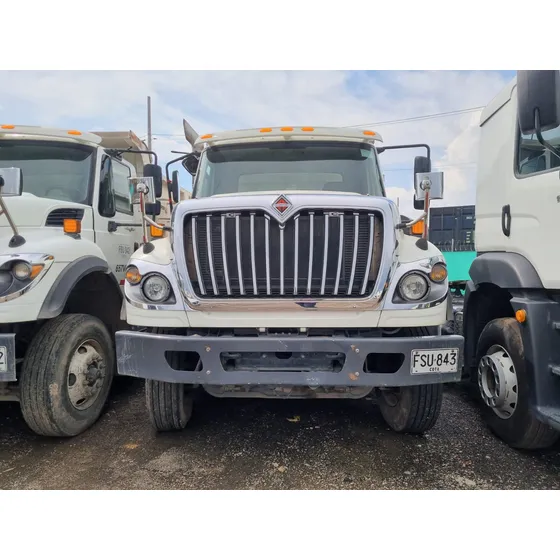 Volqueta International Workstar 7600 (375hp)